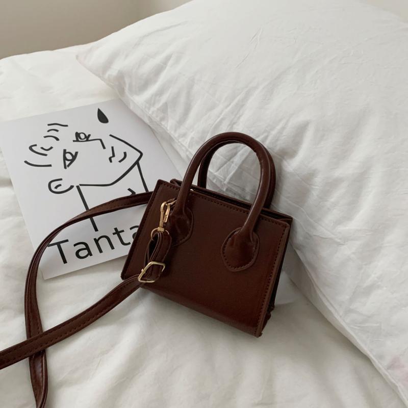 ショルダーバッグ レディース ミニ 斜めがけ 韓国風 PUレザー 小さめ カジュアル 旅行 ブラック ホワイト ブラウン カーキ