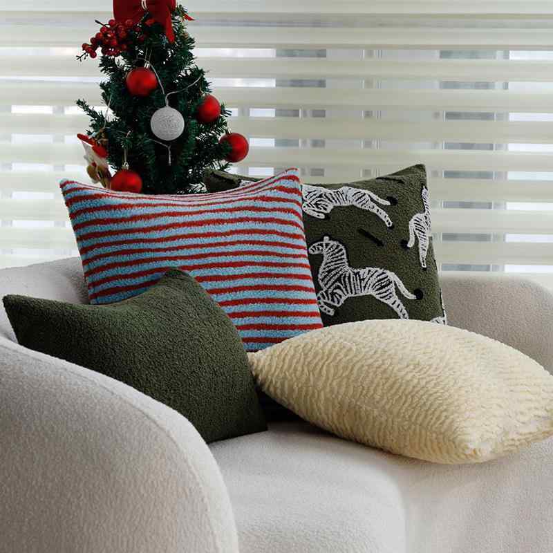 クッション 厚手 かわいい アニマル柄 ぬいぐるみ 抱き枕 ソファ 腰当て 背当て ベッドルーム 出窓 イ..