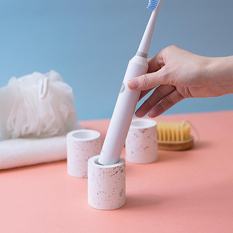 歯ブラシスタンド 吸盤式 歯ブラシホルダー コップ置き 洗面所 浴室 収納ラック 水磨石柄 星空 秋色 花柄 石目調 春 夏 秋 冬