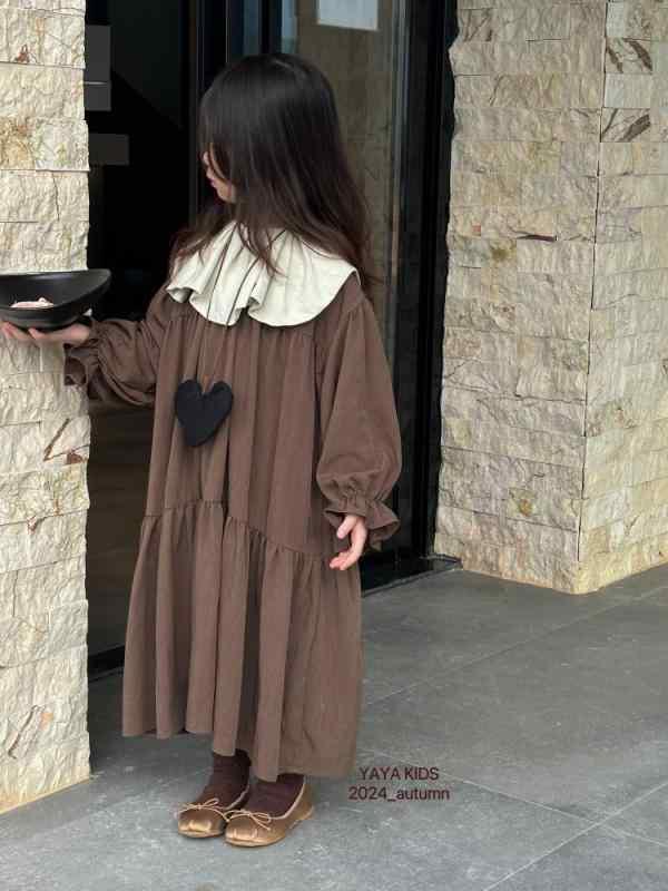 ワンピース キッズ 女の子 子供服 韓国風 Aライン 長袖 膝丈 無地 ゆったり かわいい フリル襟 ギャザ..