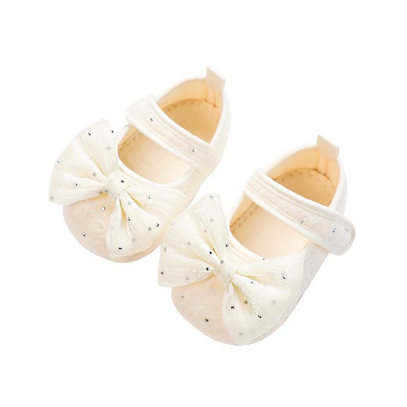 ベビーシューズ 春秋 柔らかい底 滑り止め バタフライ かわいい 白 靴下 通気性 擦り洗い 0歳 1歳