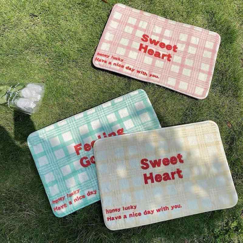 マット 玄関マット バスマット ポリエステル 繊維 吸水 速乾 滑り止め付き 洗える かわいい 格子柄 イエロー ピンク系 グリーン リビング ベッドルーム