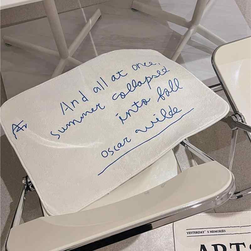 足拭きマット レディース 韓国風 INS風 アルファベット柄 玄関マット バスマット ポリエステル 吸水 滑り止め付き 浴室 洗面所