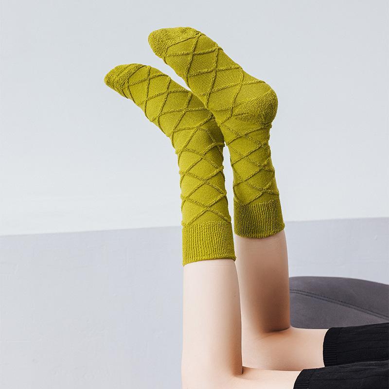 靴下 レディース ソックス 秋冬 厚手 コットン混紡 パイル編み 無地 ミドル丈 保温 吸汗 カジュアル 婦人