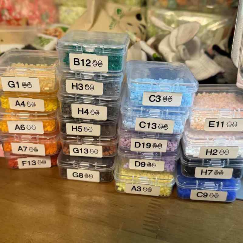 収納ケース レディース メンズ ビーズ ネイルパーツ 小物 プラスチック 透明 フタ付き パーツケース