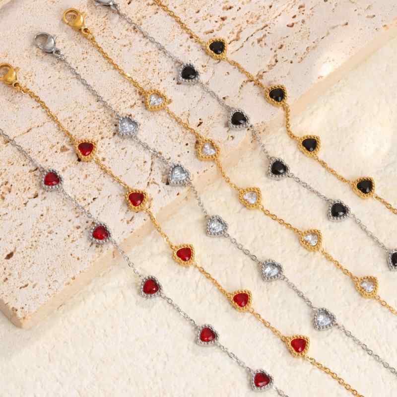 ブレスレット レディース チタン鋼製 ハート形 ジルコニア 象嵌 シンプル 高級感 レトロスタイル ゴールドカラー スチールカラー ホワイト ブラック レッド エレガント スイート