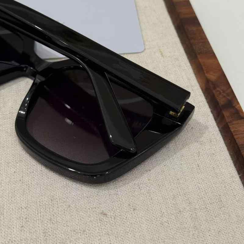 サングラス ファッション ブラック スクエアフレーム 遮光 UVカット ドライブ 普段使い アウトドア 黒