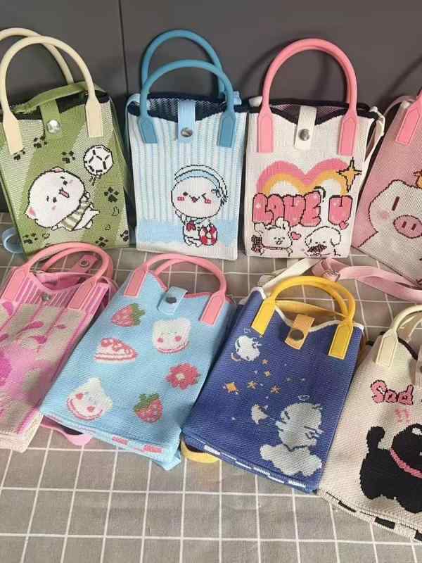 スマホショルダー レディース かわいい カートゥーン ニット ミニ 縦型ポシェット ポリエステル 調整可..