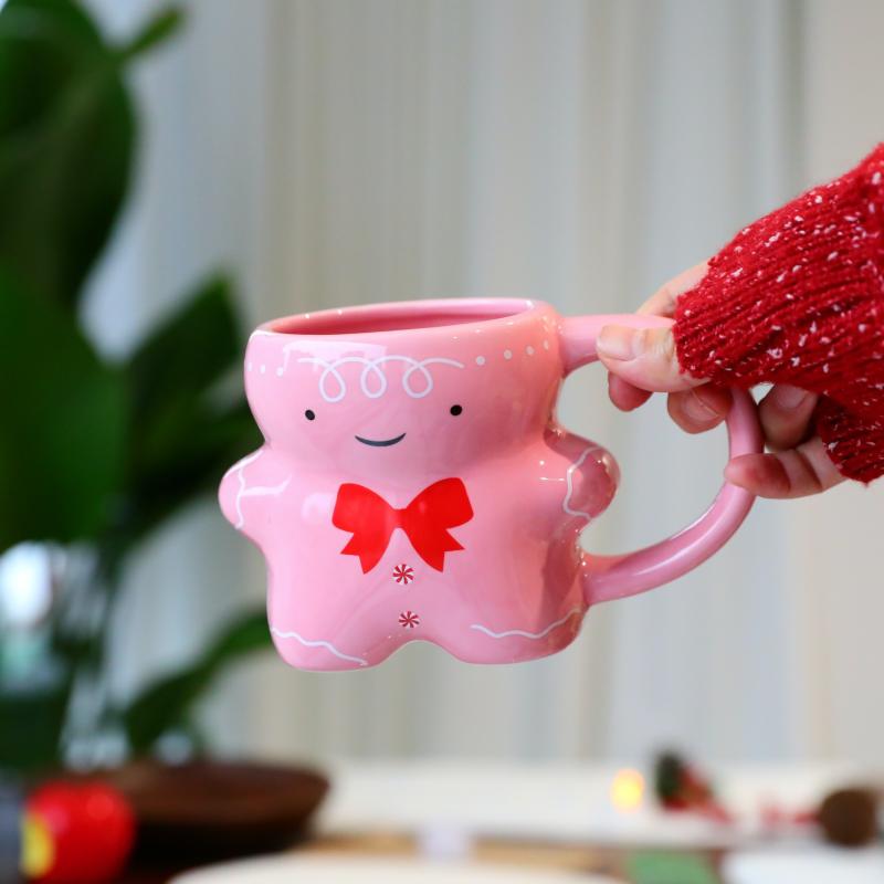 マグカップ かわいい レディース 手描き 釉下彩 ジンジャーブレッドマン ピンク ブラウン系 ペア