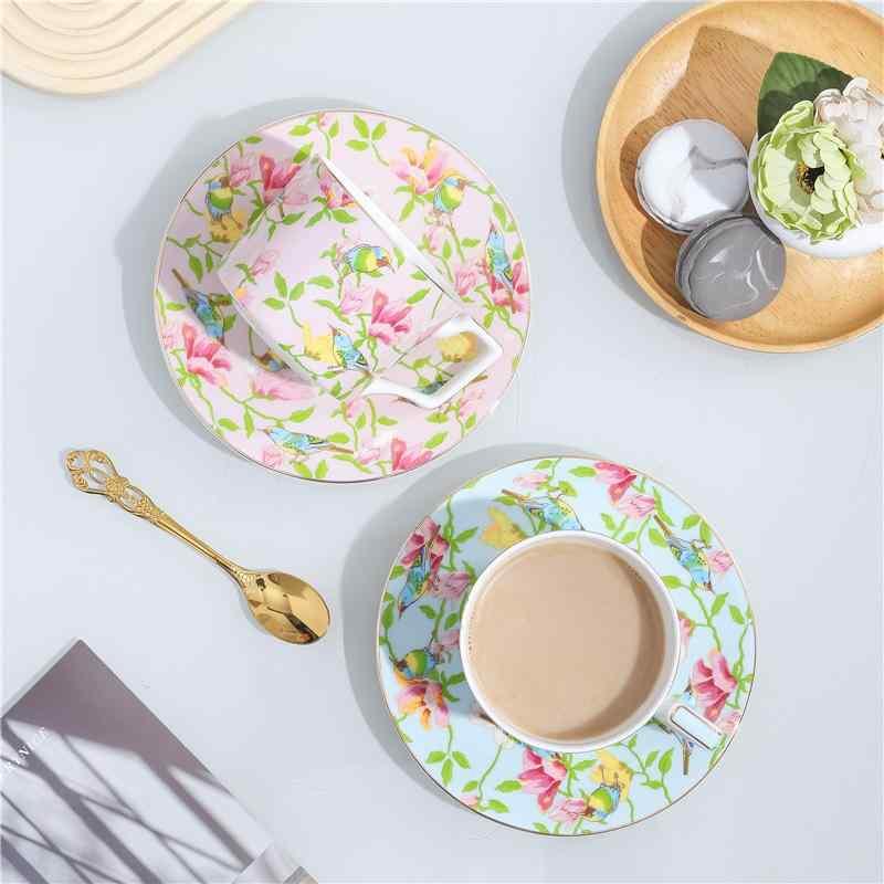 コーヒーカップ レディース 花柄 ボーンチャイナ ティーカップ ソーサー スプーン セット ギフト 陶器 ブルー ピンク グリーン かわいい 清潔感