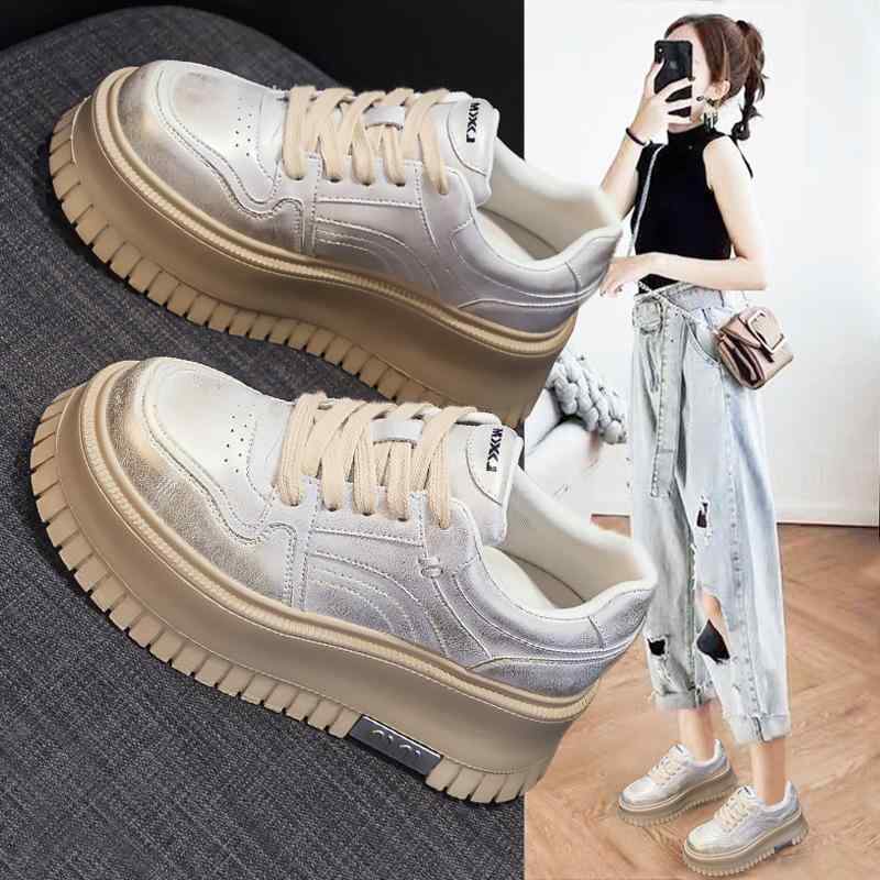 楽天トミーショップ 楽天市場店スニーカー レディース 厚底 インヒール シルバー ローカット 韓国風 カジュアル スポーツ 運動靴 ラウンドトゥ 紐靴 レザー調 メッシュ 春夏秋冬 白 金 銀