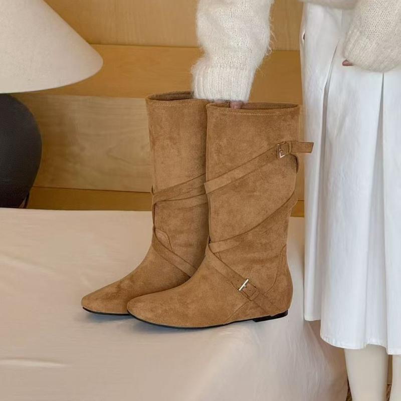 ・対象年齢: 成人・靴底素材: ゴム・対象性別: 女性・スタイル: ブリティッシュ・ヒールの高さ: ミドルヒール（3〜5cm）・着用タイプ: プルオン・パターン: 無地・インナー素材: 合成皮革・靴底の製法: 接着・カラー: ブラック・サイズ: 35, 36, 37, 38, 39