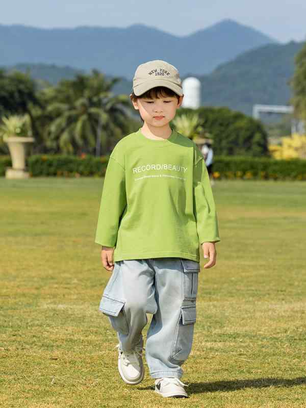 子供用ジーンズ キッズ 男の子 デニム ワークパンツ ストレートパンツ ブルージーンズ 中小子供 春秋 コットン混紡 90cm 100cm 110cm 120cm 130cm 140cm 150cm