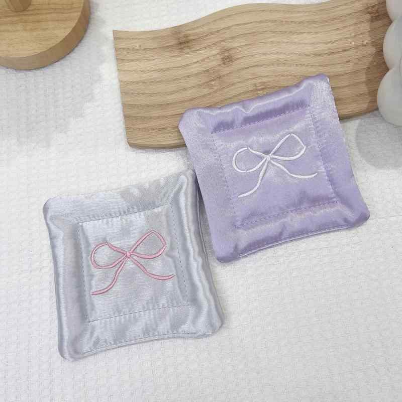 キッチンマット 断熱マット 鍋敷き カップ敷き プレースマット ポリエステル製 浅ブルー ホワイト シルバー パープル ピンク系 多機能 撮影小物