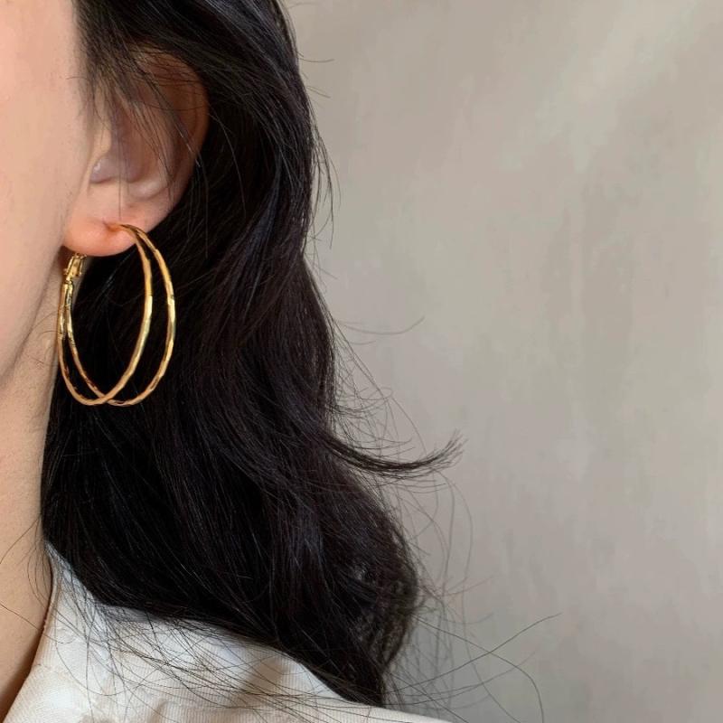 ピアス レディース 幾何学模様 サークル ゴールド シルバー アレルギー対応 ダブルレイヤー イヤリング パーティー お呼ばれ 普段使い 通勤 ギフト プレゼン...