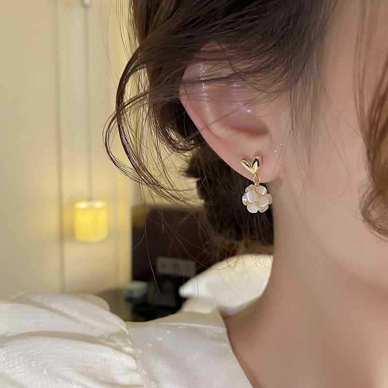 イヤリング レディース ハート 猫目石風 真鍮製 韓国風 ノンホールピアス クリップ式 真鍮製 痛くなり..