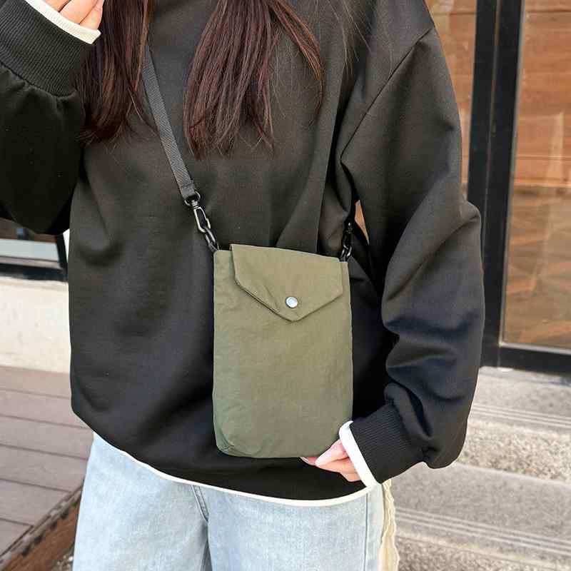 ショルダーバッグ レディース 縦型 スマホポーチ ナイロン ミニ 鞄 無地 カジュアル 斜めがけ 黒