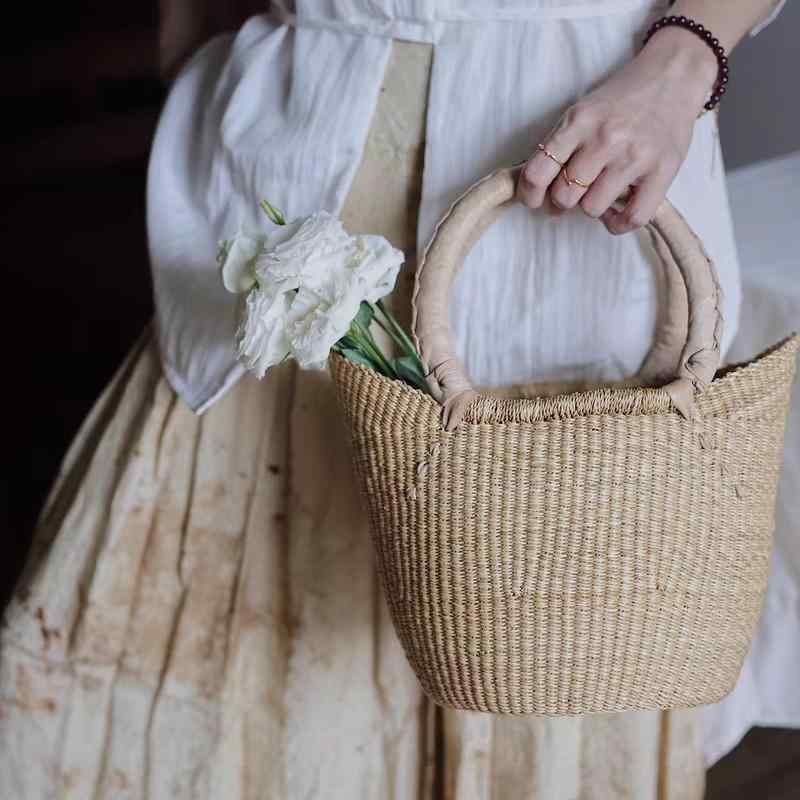 かごバッグ レディース 草編み 買い物かご ストローバッグ ハンドバッグ 手提げ ベージュ リゾート 旅..