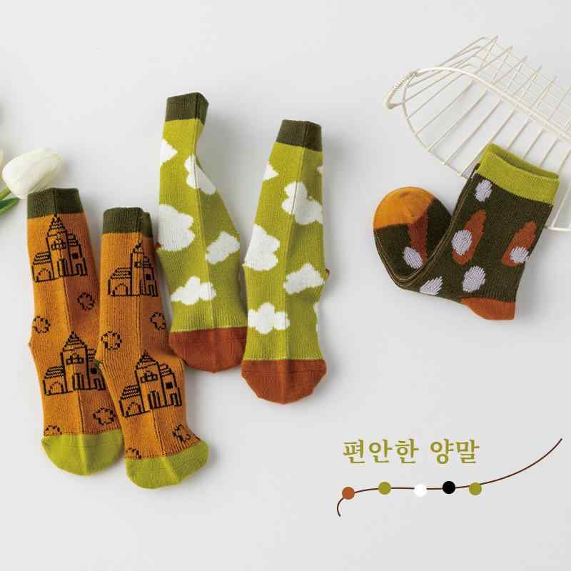 靴下 キッズ 子供 中筒 ソックス 通気 吸汗 カートゥーン かわいい 小屋柄 綿混紡 秋冬
