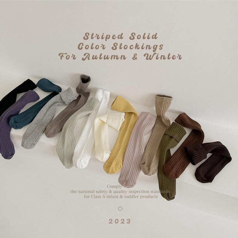 靴下 キッズ 中筒ソックス 男の子 女の子 子供 無地 コットン 通気性 吸汗性 春秋 ブラック ホワイト グレー ベージュ ピンク系 パープル グリーン系