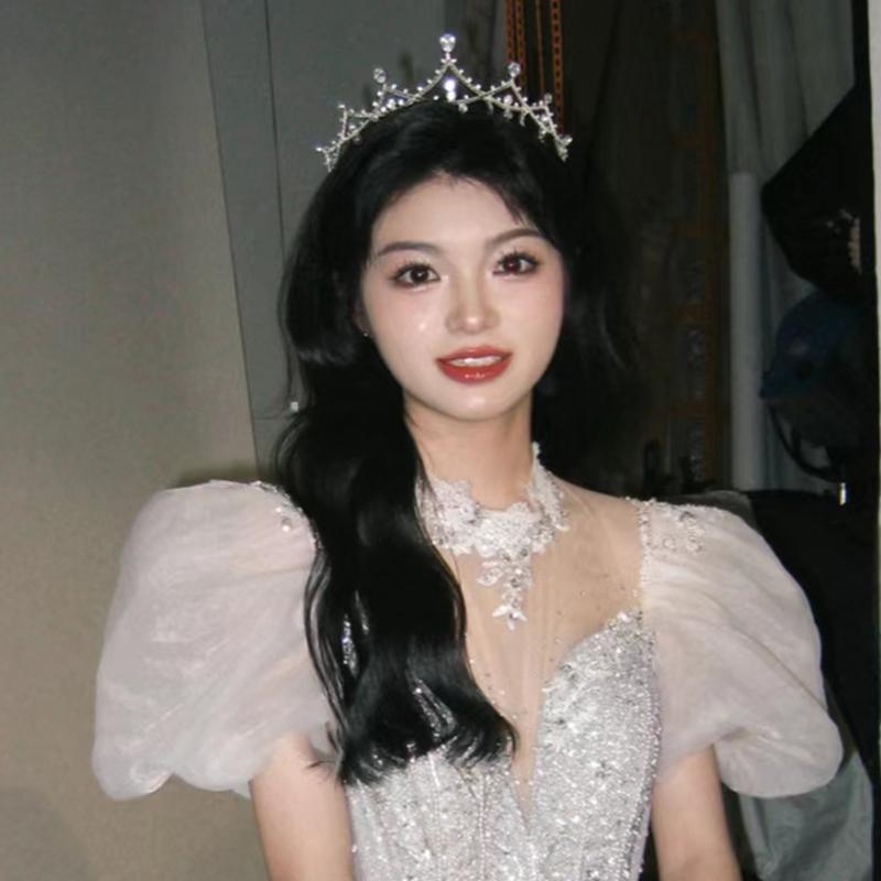 ヘアアクセサリー レディース ティアラ クラウン 王冠 結婚式 ウェディング ブライダル パーティー 髪飾り 銀色 金色 電気メッキ加工 ジルコニア