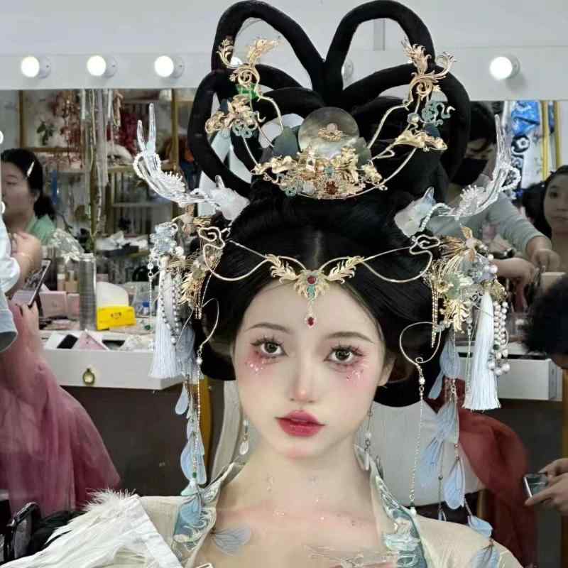 ヘアアクセサリー レディース 髪飾り 唐風 鳳冠 敦煌風 合金かんざし フリンジ クラウン 結婚式 コスプレ