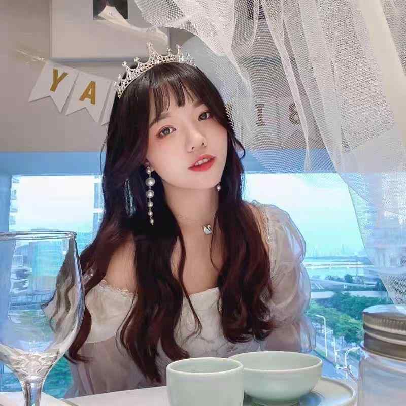 ヘアアクセサリー レディース ティアラ 王冠 プリンセス風 誕生日 ギフト 合金 電気メッキ加工 白水晶 エレガント ファッション