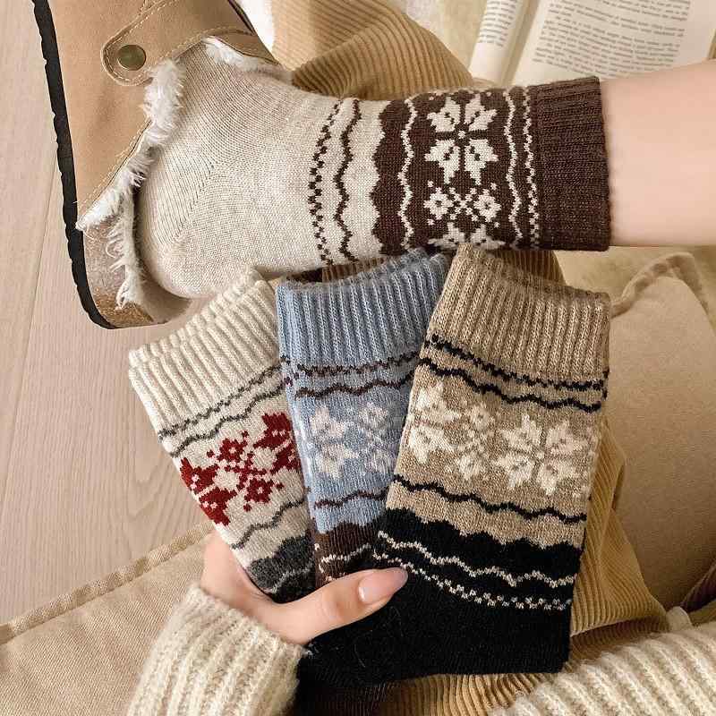 靴下 レディース 秋冬 厚手 保温 日本製 雪柄 ウール ソックス クリスマス ミドル丈 靴下 フェアアイル..