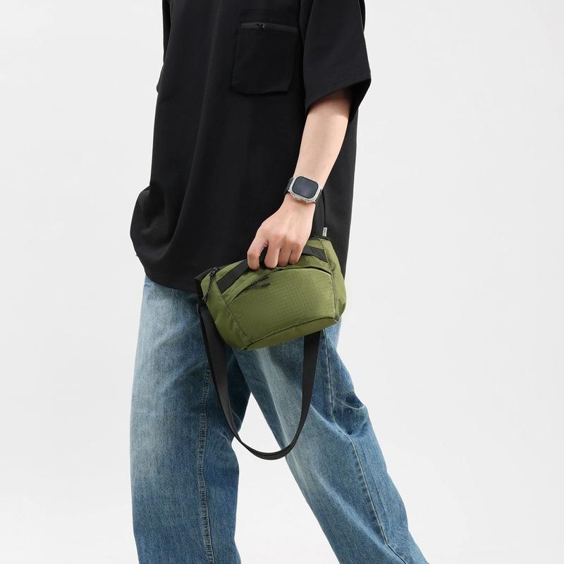 メンズ ショルダーバッグ 防水 軽量 撥水 斜めがけ 鞄 カジュアル 旅行 スポーツ アウトドア 通勤 通学..