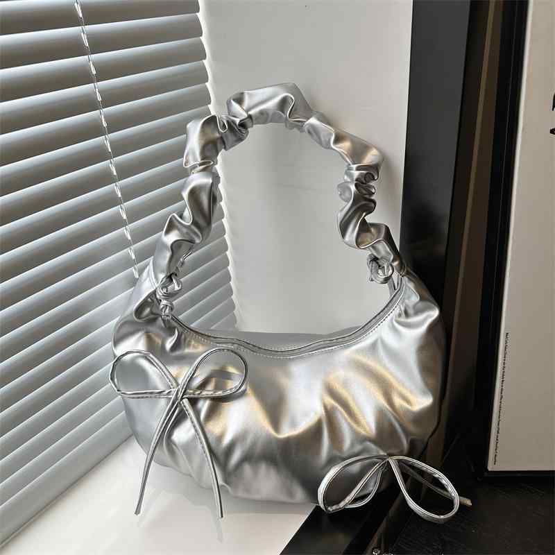 ショルダーバッグ レディース かわいい 褶曲 肩紐 クラウドバッグ 水餃子型 ジッパー 裏地合皮 ピンク..