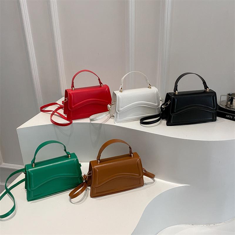 ハンドバッグ レディース ショルダーバッグ 小さめ PU レザー 斜めがけ ミニバッグ ポシェット かわい..