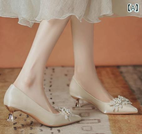 ウェディングシューズ レディース 杏色 結婚式 シューズ 疲れない ローヒール パンプス サテン 高級感 ..