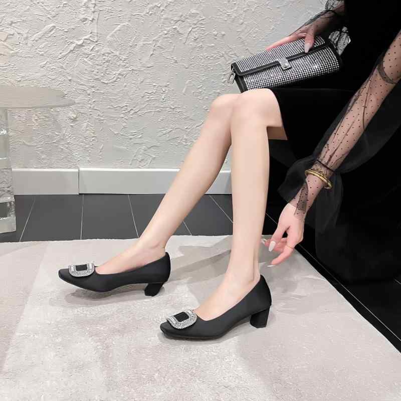 パンプス レディース フォーマル スクエアトゥ チャンキーヒール ローヒール 婦人靴 ウェディング ブラ..