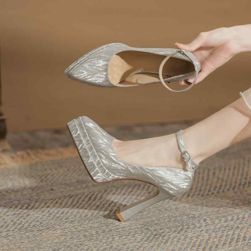 靴 レディース パンプス ハイヒール 結婚式 シルバー 銀色 シャンパン色 レース 接触冷感 超繊維 ライ..