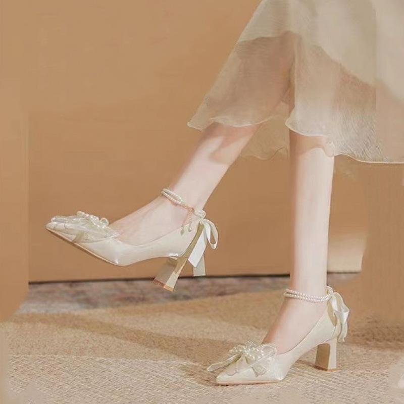 パンプス レディース ウェディングシューズ 太ヒール サテン 結婚式 チャイナドレス パーティー ハイヒ..