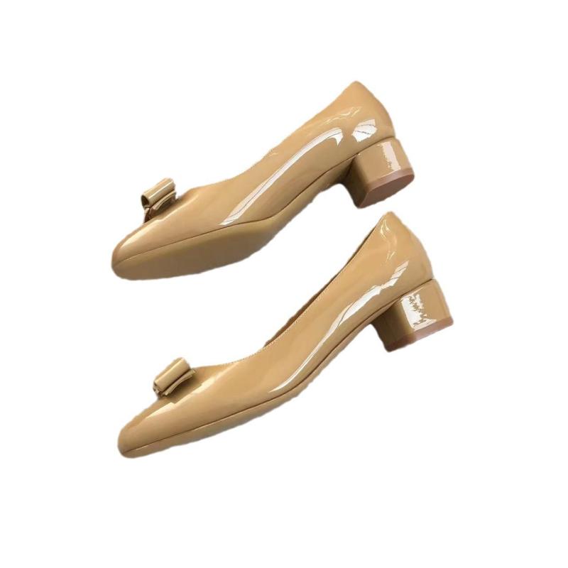 靴 レディース 結婚式用パンプス 本革 パテントレザー ラウンドトゥ 太ヒール 3cm〜6cm ローヒール ス..