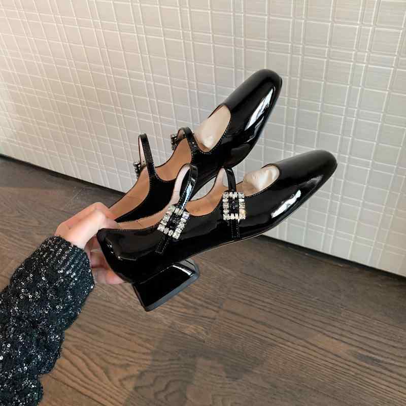 パンプス レディース マリージェーン スクエアトゥ ローヒール 太ヒール ストラップ 漆皮 エナメル 黒 ..