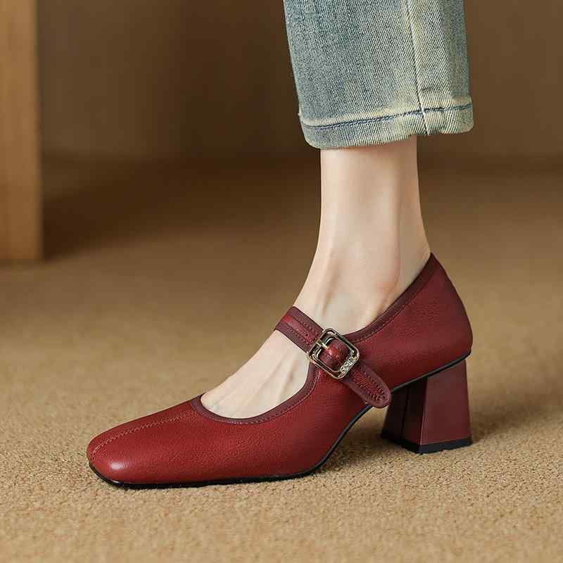 パンプス レディース スクエアトゥ 太ヒール ミドルヒール ストラップ スエード スムース 黒 赤 歩きや..