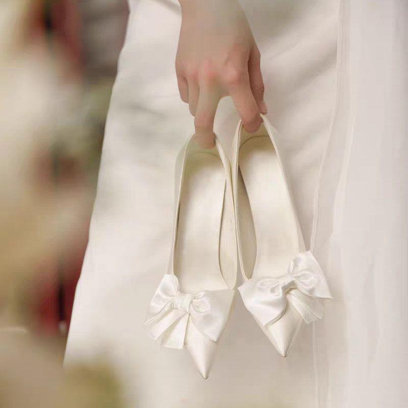 ハイヒール レディース ウェディングシューズ ポインテッドトゥ サテン 蝶結び ホワイト 白 結婚式 パ..