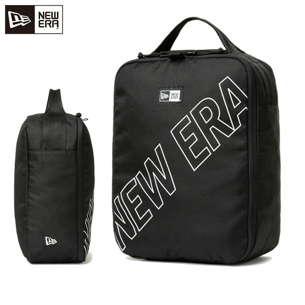 T-on ティーオン メンズ レディース商品詳細 ブランド名 ニューエラ New Era NEW ERA 日本正規品 商品名 シューズケース シューズバッグ 軽量 17L SHOE CASE BLK アウトラインロゴプリント メーカー希望小売価格 3000円（税別） 表記サイズ F(OSFM) 実寸サイズ F(OSFM) 縦33.5cm 横(底部)25cm まち13cm 容量17L 素材 ポリエステル100％ カラー ブラック(14521322) 説明 シューケース 17L NEW ERA アウトライン ブラック スポーツシューズの収納に特化したシューケース。大きく開閉でき、シューズの出し入れがスムーズに行えます。軽量かつコンパクトなデザインで、簡易バッグとしても活用可能です。 ・外側上部のループには別売りのCap Clipを装着可能 シューズケース シューズバッグ 軽量 17L SHOE CASE BLK アウトラインロゴプリント 〈T-on〉で取り扱っておりますニューエラ・ニューエラゴルフは全て、日本正規商品です。安心してご購入くださいませ。 この商品はゴルフ専用に規格された商品ではございませんが、是非ゴルフライフにもご活用下さい。 [コンペ賞品 コンペ景品 ゴルフグッズ ギフト プレゼント 誕生日 贈り物] 備考 現在庫がない商品につきましても、お取り寄せが可能な場合もございますので、お問合せください。 ※モニターの違い、撮影時の光線の具合により、実際の商品と若干色味が違う場合がございます。 ※メーカーから提供されたサンプル撮影画像等はデザインや配色などが実際の商品と一部変更となる場合がございます。 ｛ ・メーカー希望小売価格はメーカー商品タグに基づいて掲載しています｝14521322 [t-on01] [t-on02]