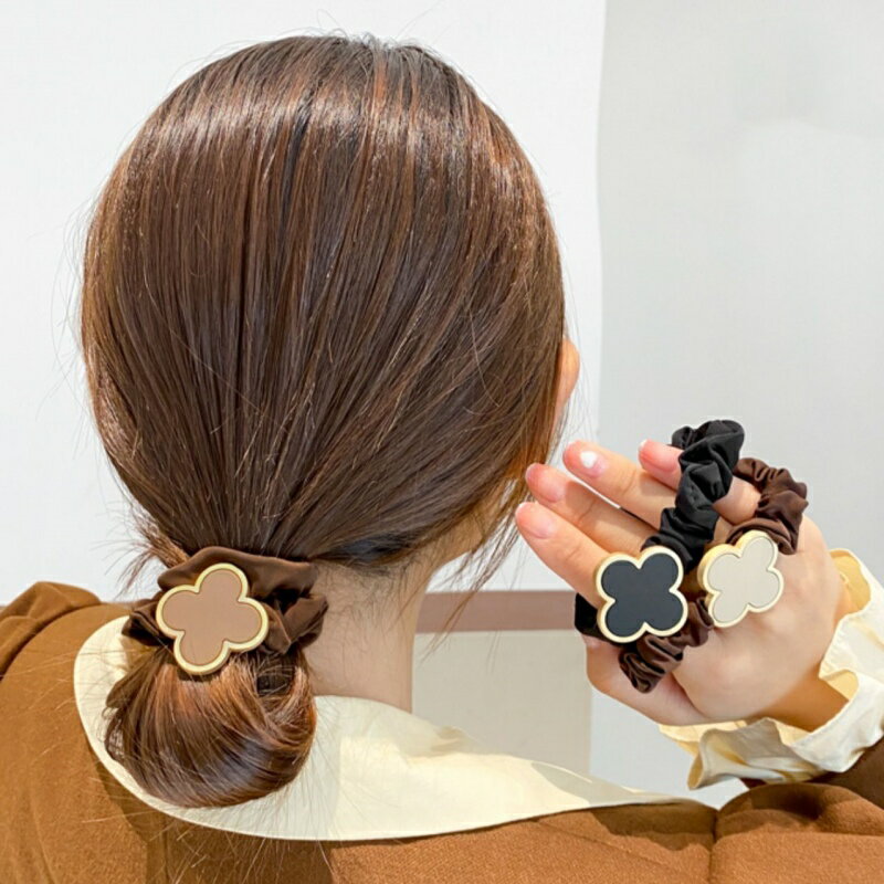 楽天市場】四葉のクローバー（ヘアアクセサリー｜レディース