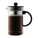 BISTRO NOUVEAUフレンチプレス式コーヒーメーカー（1L ）フレンチプレスの抽出方法はごくシンプルかつピュア。必要なものはコーヒー豆と新鮮なお水で沸かしたお湯のみ、そして、ゆっくりと4分間抽出します。ペーパーフィルター等の油分を吸収してしまう素材を使用していないため、コーヒー豆の油分、つまり、コーヒーの旨みやアロマを生かし豆が本来もつ味を抽出します。商品詳細素材耐熱ガラス・ポリプロピレンサイズ奥行：約10.2cm×幅：約16.4cm×高さ：約21cm耐熱/耐冷温度100℃/-20℃【ご使用方法】ポットは、平らで滑らかな乾燥した場所でお使い下さい。ポットのハンドルをしっかりと抑え、プランジャーをまっすぐ上へ引き上げ、ポットより取り出します。↓カップ1 杯(4 オンス/120cc) のお湯に対し、付属のスクープですり切り1 杯の粗挽きコーヒー豆をポットに入れます。↓コーヒー豆の量に合った熱いお湯( 沸騰したてではない、90℃〜 95℃位) をポットに入れます。 中の湯とコーヒーをプラスチックのスプーンでかき混ぜます。↓プランジャー部分をポットの上にはめます。この時プランジャーを押し下げないで下さい。この状態で最低4 分待ちます。↓ポットのハンドルをしっかりと抑え、ノブに少しずつ力をかけ、プランジャーをポット内へまっすぐ押し下げます。プランジャーを出来るだけ力を入れずにゆっくりと押し下げてると、おいしいコーヒーが出来上がります。↓ご使用後、プランジャーは、フィルターの部分のネジを回しながら外して洗います。すべてのパーツは食器洗浄機での洗浄が出来ます。【取扱い上の注意】お子様の手の届かない場所に保管してください。本来の目的以外には絶対に使用しないでください。直火にかけたり電子レンジでの加熱は、破損の原因となりますので絶対にお止めください。ガラス、フィルターを取り替える際は、ボダム製品をご使用ください。ご使用前に、全てのパーツが揃っているかご確認ください。　