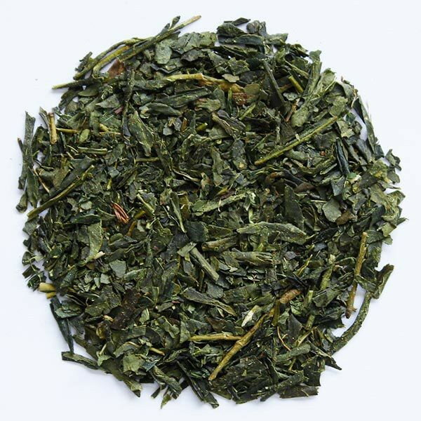 茶葉の説明 一般的な緑茶にくらべるとやや淡い水色。渋みと甘みがほどよいバランスで、清涼感がある味わいが特徴です。 おすすめの淹れ方（-） 茶葉の量 湯温 蒸らし時間 -沸騰したて1〜1.5分 商品詳細 品名 番茶 原材料名 緑茶（静岡県産） 原産国 日本 内容量 200g 賞味期限 180日以上の商品をお届けします 保存方法 高温多湿を避けて保存してください 販売者 株式会社フレッシュロースター珈琲問屋