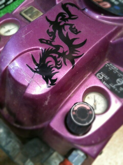 工具用シール　コンプレッサーに最適！　トライバルドラゴン