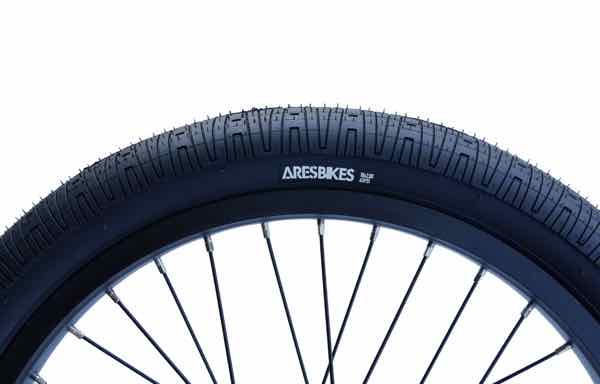 ARESBIKES アレスバイク A-CLASS TIRE 18×2.0 45psi ブラック