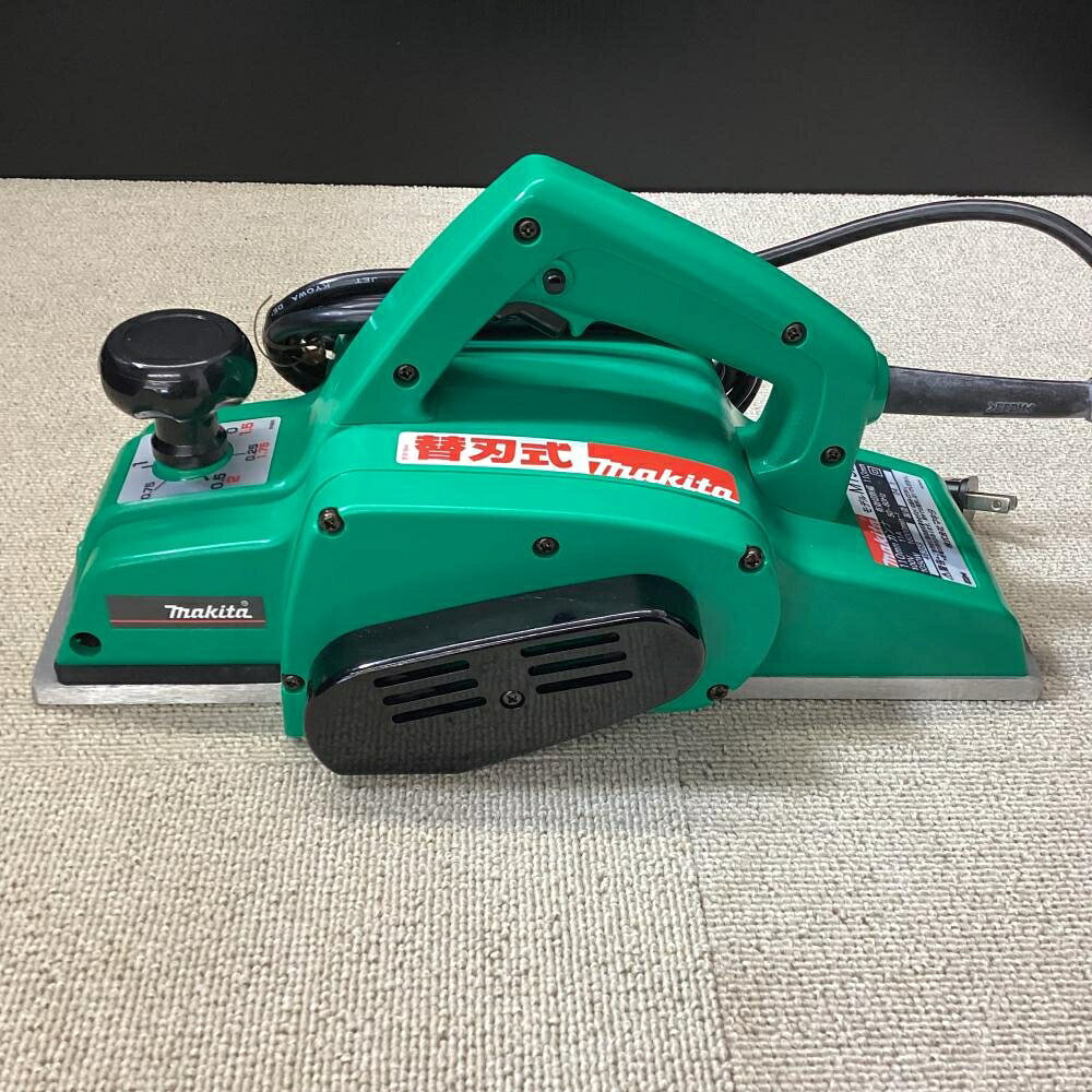 【中古】【美品】makita/マキタ 110mm電気カンナ替刃式 M192【203】