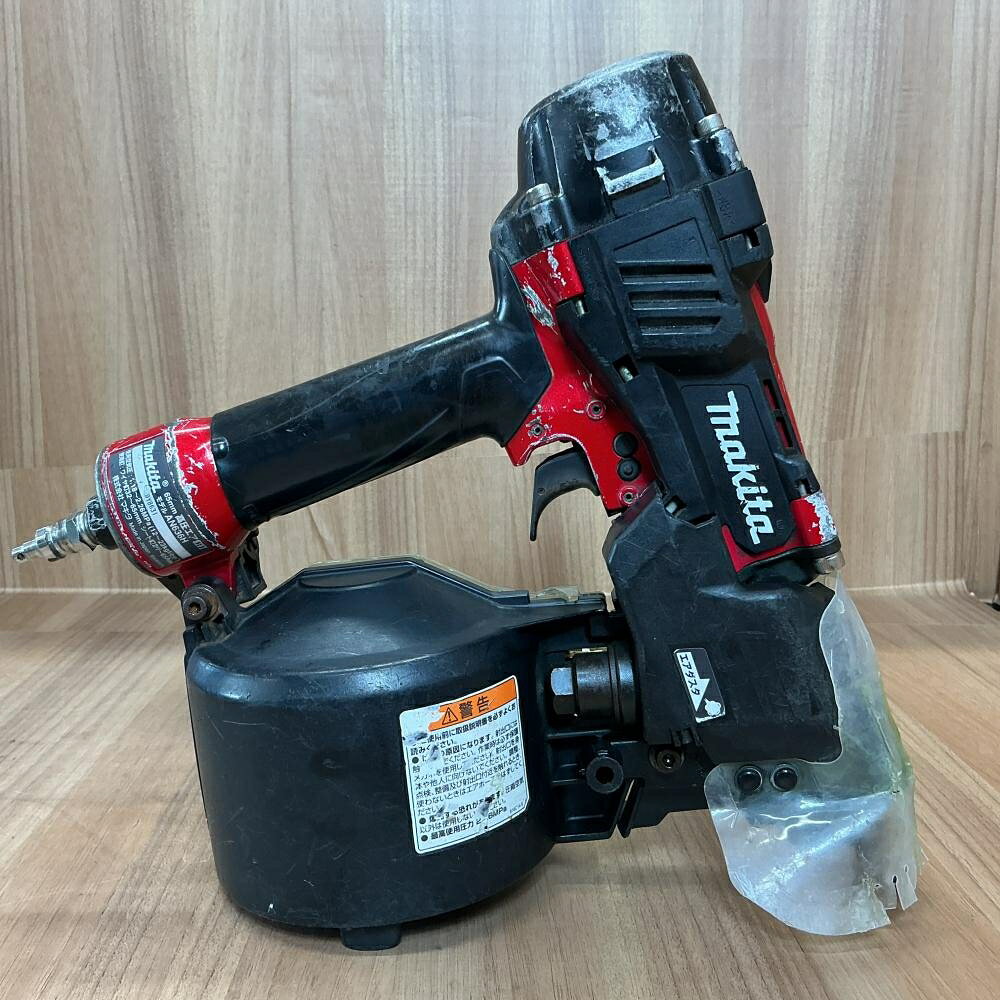 【中古】makita 高圧釘打機 65mm AN636H【204】