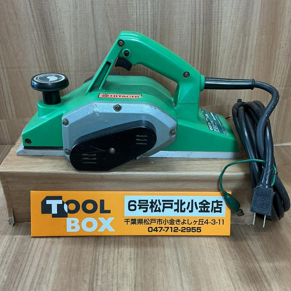 状態：中古品 ・日立工機 P35 120mmカンナの中古品です。 ・刃の回転、深さ調整ノブが正常に動くことは確認しています。 ・カンナ刃は欠けやサビがでていますので交換をお勧めします。 ・付属品は写真に写っているものが全てです ・商品の状態は写真でご確認ください。 ※その他点検不足な点もある場合がございますが、ご了承ください ※店頭併売につき、品切れの際はご了承ください状態：中古品 ・日立工機 P35 120mmカンナの中古品です。 ・刃の回転、深さ調整ノブが正常に動くことは確認しています。 ・カンナ刃は欠けやサビがでていますので交換をお勧めします。 ・付属品は写真に写っているものが全てです ・商品の状態は写真でご確認ください。 ※その他点検不足な点もある場合がございますが、ご了承ください ※店頭併売につき、品切れの際はご了承ください