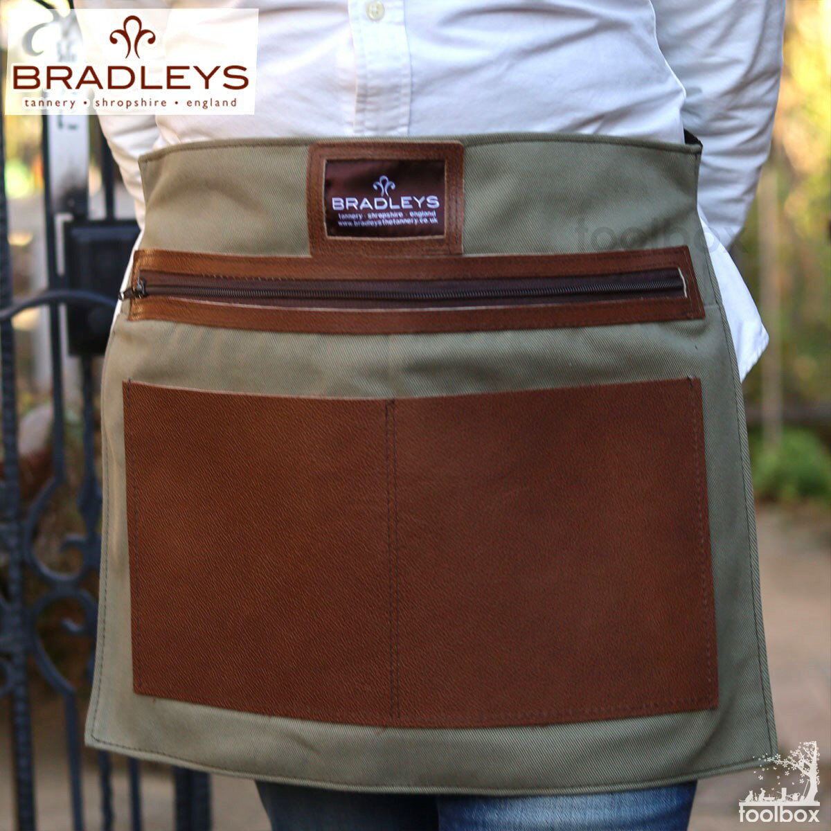 イギリス直輸入【 BRADLEYS ブラッドリーズ「Heritage Half Leather & Cotton Apro...