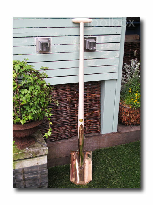 【オーストリア直輸入 銅製ガーデニングツール Auva】スペード女性用 Auva【PKS BRONZE-085】 Ladies Spade「Auva」女性用スコップ ショベル 銅 ガーデンツール 園芸用品 送料無料